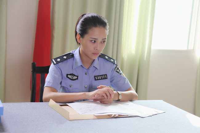 电视剧《猎捕》热播,葛佳佳挑梁女一号