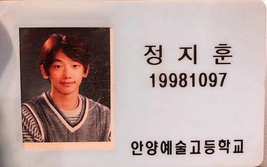 帅哥不会老!39岁单眼皮男神Rain自曝青涩学生照