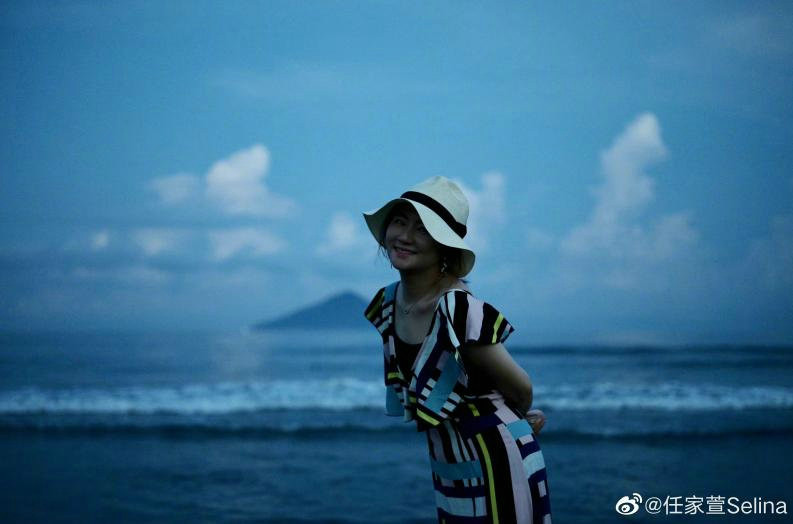 Selina晒日常照,状态太好令人惊艳