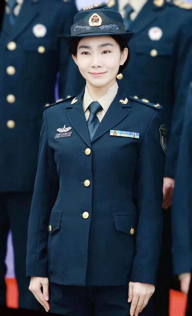 《号手就位》热拍,杜娟新角色帅出新高度