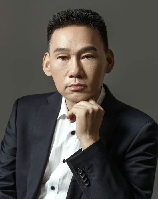 专访|《我的初恋十八岁》导演王择谚:怀揣初心,捍卫生命中的光影