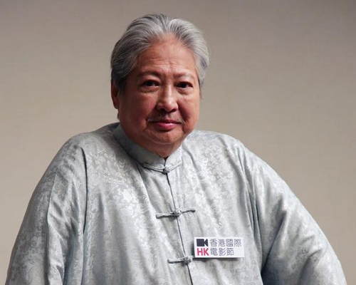 洪金宝称24年婚姻都靠“忍” 感激妻子包容臭脾气
