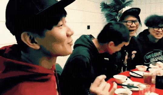 林俊杰翻唱胡彦斌烫嘴歌曲 模仿张学友惹人爆笑
